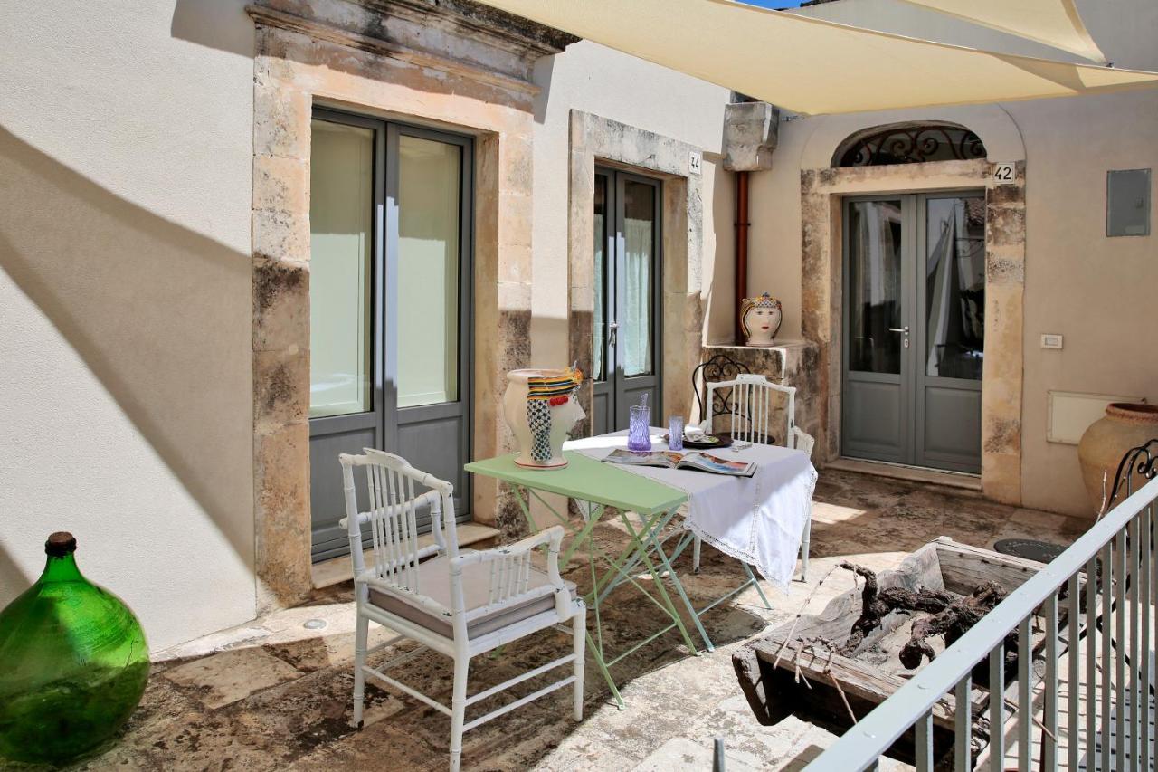 Dimora di Catullo - Ospitalità di Charme Vila Palazzolo Acreide Exterior foto