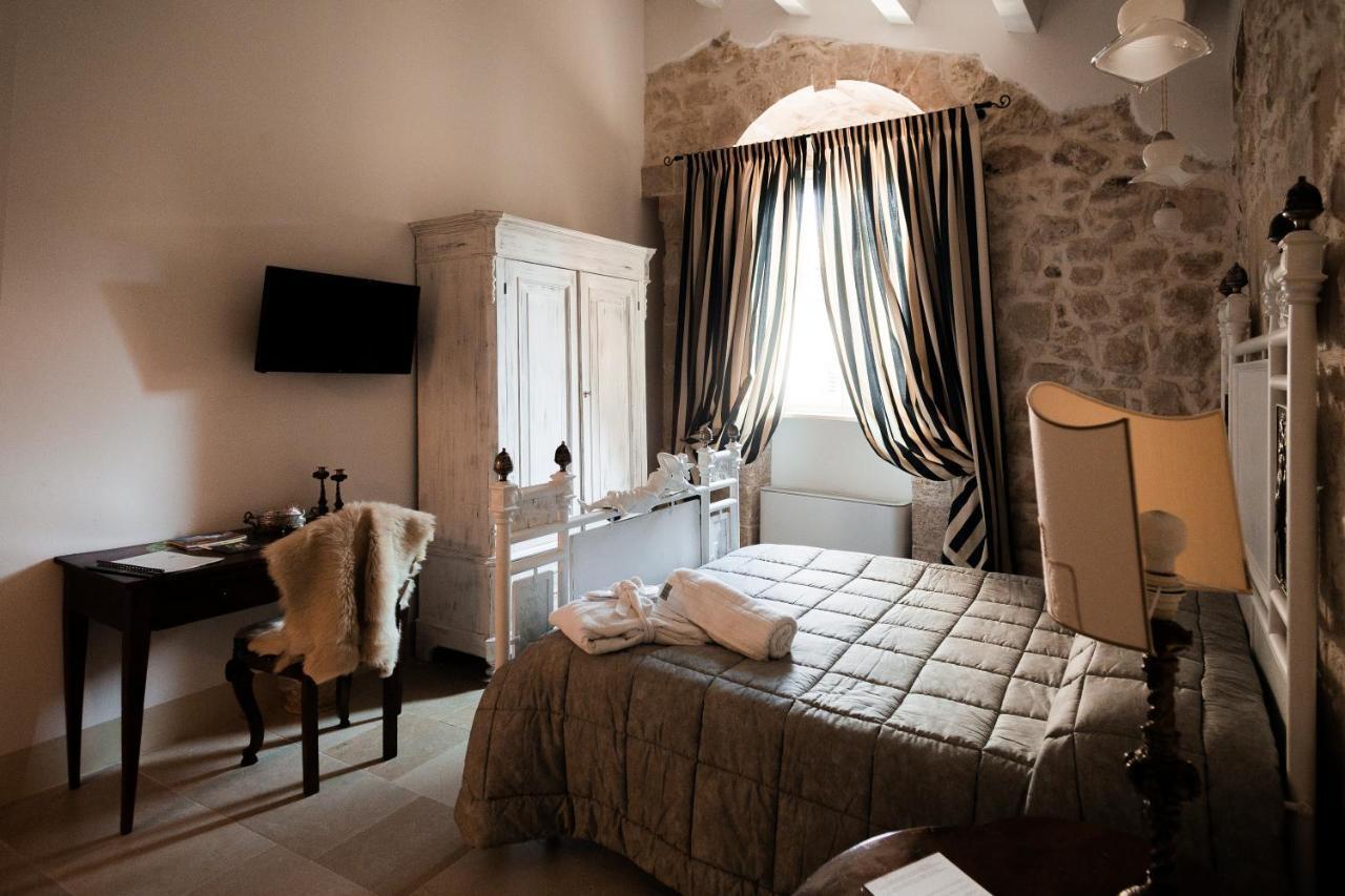 Dimora di Catullo - Ospitalità di Charme Vila Palazzolo Acreide Exterior foto